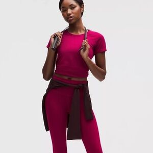 Lulu lemon swiftly tech cropped berry rumble l